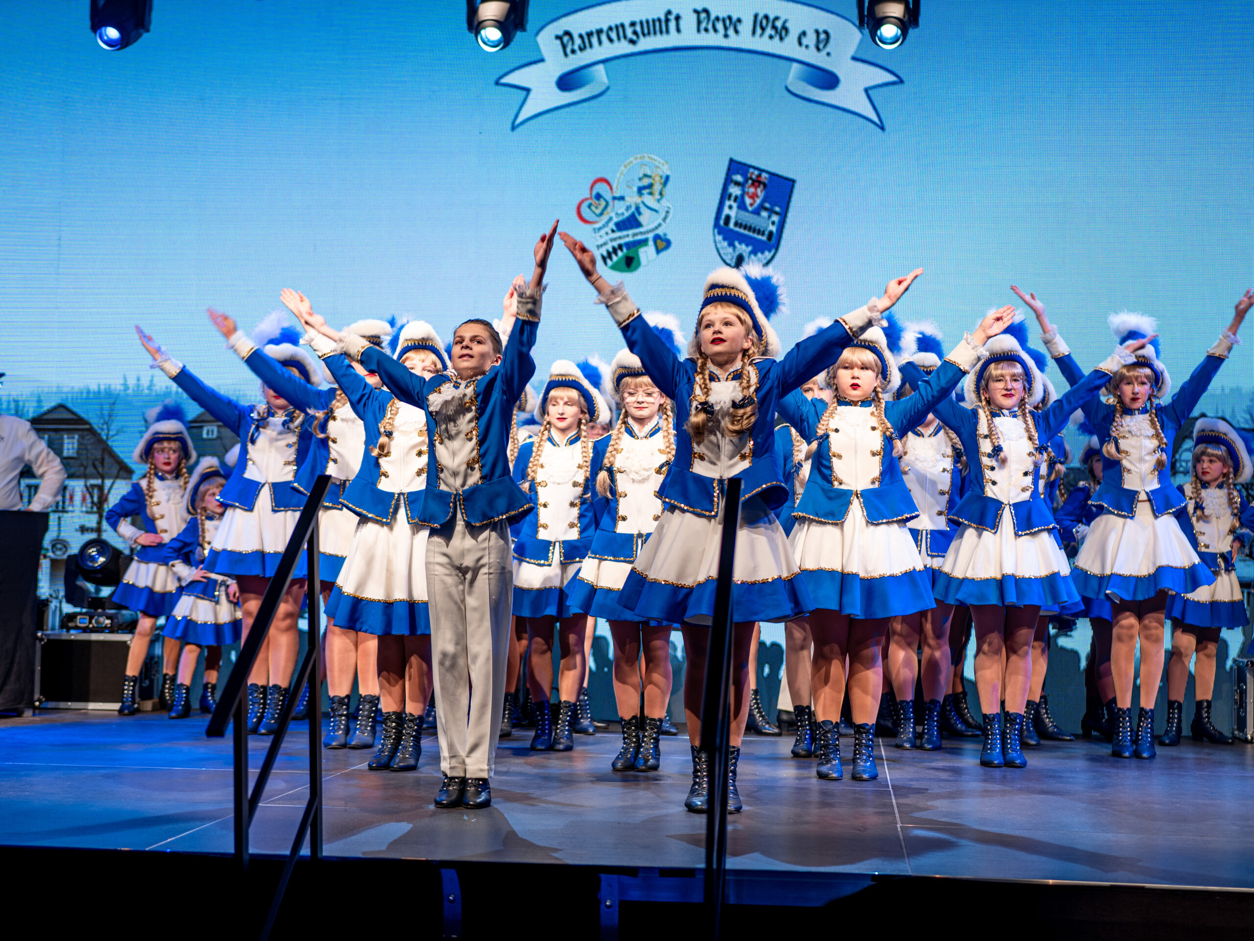 Die Tanzbärchen des Tanzcorps Blau-Weiß Neye